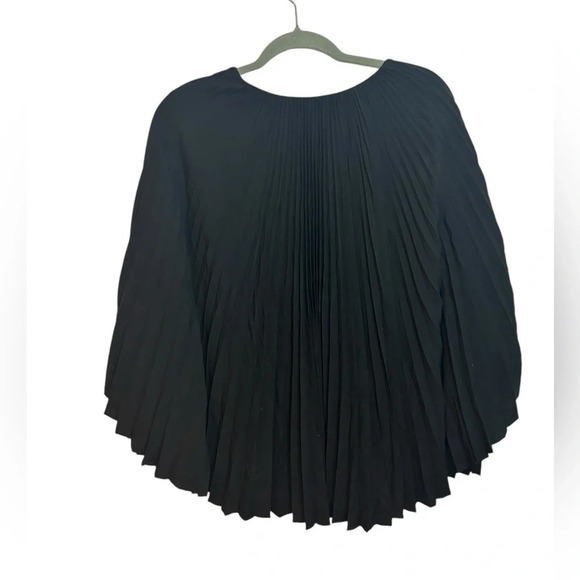 Trina Turk Damani Pleated Top - Picture 3 of 6